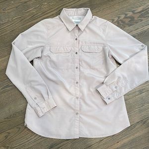 Columbia women’s medium Omni-shade button shirt w/ roll up sleeves & back vents